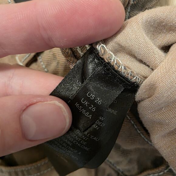 BDG Tan High Rise Extreme Baggy Cropped Raw Hem Streetwear Jeans Size 26 - Picture 8 of 9